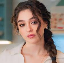 A struggling teacher seeks help in teaching sight words to students. Should  I follow a specific order? My principal recommends using the Dolch sight  words lists.