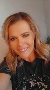 Room for rent in east valley under $1000?