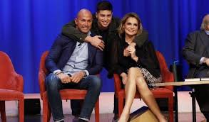 @simo_ventura con tantissimi ospiti vi aspetta a #gameofgames, domani sera ore 21.20 su #rai2 e in streaming su #raiplay. Nove Coltellate Al Figlio Di Simona Ventura E Stefano Bettarini Gli Amici Erano Degli Animali Globalist