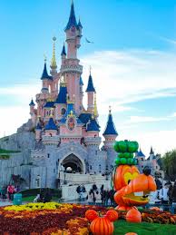 Disneyland paris is a theme park in paris, france. Disneyland Paris Guide Things You Must See The Sweetest Escapes