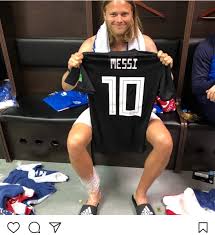 Bjarnason ist seit 01 июля 2021 г. Icelandic Football On Twitter Birkir Bjarnason And Lionel Messi Swapped Shirts Yesterday Photo By Haflidib