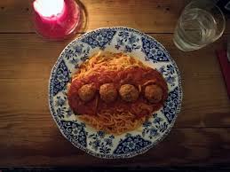 Frisse dressing of 'n dip. De Kastart Spaghetti Blogonaise