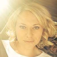 Shannon Blakeman's Instagram, Twitter & Facebook