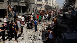 Save the Children: Faixa de Gaza, ao menos 2 mil crianças mortas por ataques aéreos - Vatican News