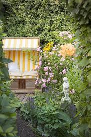 Der Romantische Garten Das Haus Romantische Garten Garten Stauden