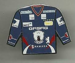 .701 публикаций — посмотрите в instagram фото и видео eisbären berlin (@eisbaerenberlin). Eishockey Pin Eisbaren Berlin Trikot Meisterschaft 2013 Del Nhl Ebay