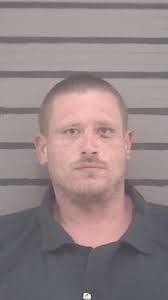 Man charged for fighting officers, animal cruelty in Albany