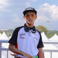 Ini tidaklah aplikasi resmi dari aiman tino, semua lagu kami dapat pada hasil pencarian gratis internet. Lirik Lagu Terlerai Sebuah Janji Aima Tino Layarlirik