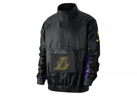 Get to know the 2020 lakers players, including stars lebron james, anthony davis, head coach frank vogel, and the current coaching staff. Nike Nba Los Angeles Lakers Lightweight Courtside Jacket Black Fur 107 50 Basketzone Net