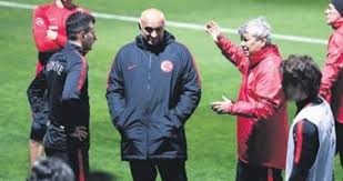 Iyi ki yolum sizinle kesişmiş hocam, öğrenciniz olmaktan her zaman gurur duyacağım. Gokhan In Yerine Okan Davet Aldi Mert Yine Unutuldu Son Dakika Haberler