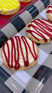 Raspberry & Lemon Cheesecake Cookies 😍
