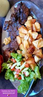 Cuisine Du Pays Madagascar In 2020 Food Chicken Meat