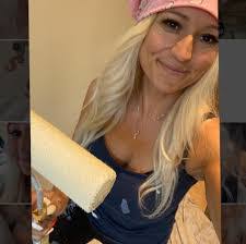 Josie Lowery's Instagram, Twitter & Facebook