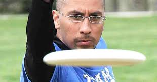 Muscatine magician to play professional disc golf