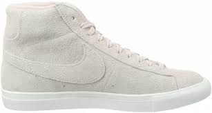 Wanting to grab everyone's attention, nike designers constricted the swoosh logo to cover majority of the side panel for optical view. Nike Blazer Mid Sneakers Runrepeat