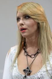 Sångare För Korridor För Barbara Stadskrokus Redaktionell Bild