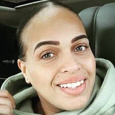 Tara Greer's Instagram, Twitter & Facebook