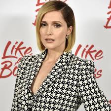 Attack of the clones (2002) rose mortmain in i capture the castle (2003). Rose Byrne Promiflash De