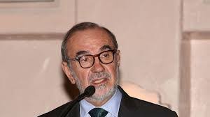 Carlos Sada's Instagram, Twitter & Facebook