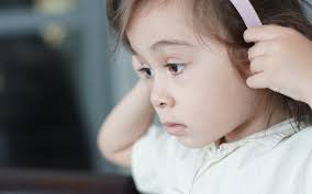 Bà mẹ chạy khắp thành phố để tìm trường học với yêu cầu giáo viên KHÔNG GỌI  học sinh là "CON": "Có ai cho con ăn mà lại bắt con trả tiền?"