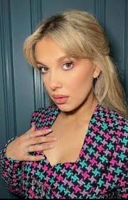 SOLO UNA APUESTA MILLIE BOBBY BROWN Y TU