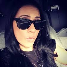 Jennifer Robles (@jenntha1)