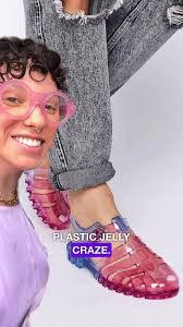 Melissa Free's Instagram, Twitter & Facebook