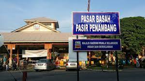 The place has given new meaning to the phrase down by the river. Fresh Seafood Market In Malaysia Pasar Basah Pasir Penambang Kuala Selangor