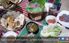 Pasalnya, ibu kota provinsi jawa barat ini berada di dataran tinggi dan dikelilingi oleh pegunungan. Menikmati Alam Lembang Dan Makanan Sunda Lezat Di Punclut Jpnn Com