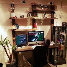 壁 天井 ガラクタ ワイヤー照明 パソコンデスクdiy エアプランツ などのインテリア実例 2016 06 26 02 02 04 roomclip ルームクリップ パソコンデスク diy デスク diy パソコンデスク