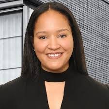 Selena Lynn's Instagram, Twitter & Facebook