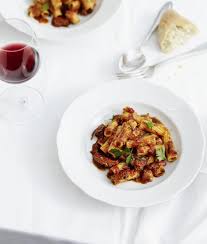 Tortiglioni Mit Ochsenschwanz Rezept Ochsenschwanz Fruhlingsrezepte Rezeptideen