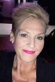 Amy Daum's Instagram, Twitter & Facebook