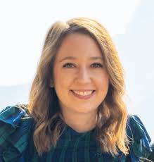 Beth Brawley's Instagram, Twitter & Facebook