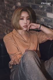 Limit my search to r/aesthetic. Wheein Mamamoo
