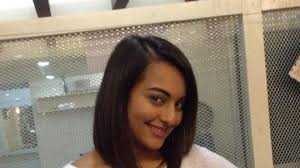 Posted by ashley at 6:35 am. Sonakshi Sinha Turns Heads With Her New Bob Cut