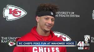 Browse and share the top patrick mahomes chiefs gifs from 2021 on gfycat. Chiefs Poke Fun At Mahome S Froggish Voice Youtube