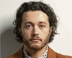 Robert Leishman's Instagram, Twitter & Facebook