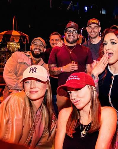 There ain't no party like a Swingers party 🎉 📍 Swingers Las Vegas at  @mandalaybay
