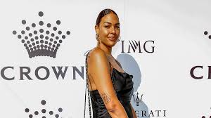 Wnba star liz cambage has opened up about her battles with anxiety and depression on social share all sharing options for: Liz Cambage Recovers In Australia From Injury