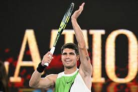 Alcaraz arranca en Abierto de Australia con victoria en tres sets sobre Walton