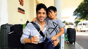 Bollywood Single Parent Tusshar Kapoor Is 10 Dads And 20 Mums In One Friday Magazine Actor tusshar kapoor, who has a son via ivf and surrogacy, will be sharing parenting skills and more on the web series 9 months.