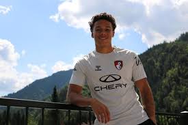 Hiking, eyeing up a loan abroad and Category One - Young winger Rees-Dottin