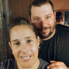 Can someone fix my hair in this honeymoon photo?