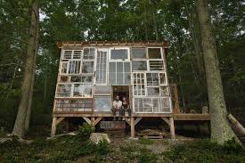 La Cabane De Verre Ou L Art De Construire La Maison De Ses Reves Pour 500 Chalet En Verre Fenetres Recyclees Maison De Verre