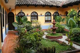 Courtyard house plans are great for homeowners who are looking for natural ventilation, privacy and security. Spanish Style House With Courtyard In The Middle Best Home Style Inspiration