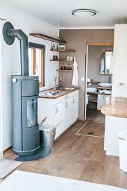 Architektur Haus Kleine Hauskuche Wohnwagon Frieda In Berlin Architektur Haus Tiny House Kitchen Tiny House Rentals Tiny House Design