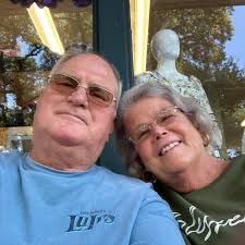 How much are pecans picked out and bagged selling for per lb?