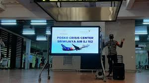 Dikabarkan pesawat yang hilang kontak tersebut adalah pesawat dari maskapai sriwijaya air. Mwj5kdqdvh0pvm