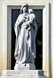 Statue Of Our Lady And Child Jesus In ...